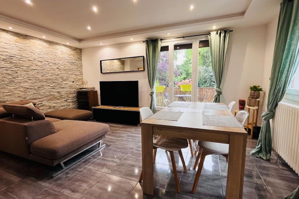 Appartement Proche Centre Ville Avec Parking Gratuit Annecy Exteriér fotografie